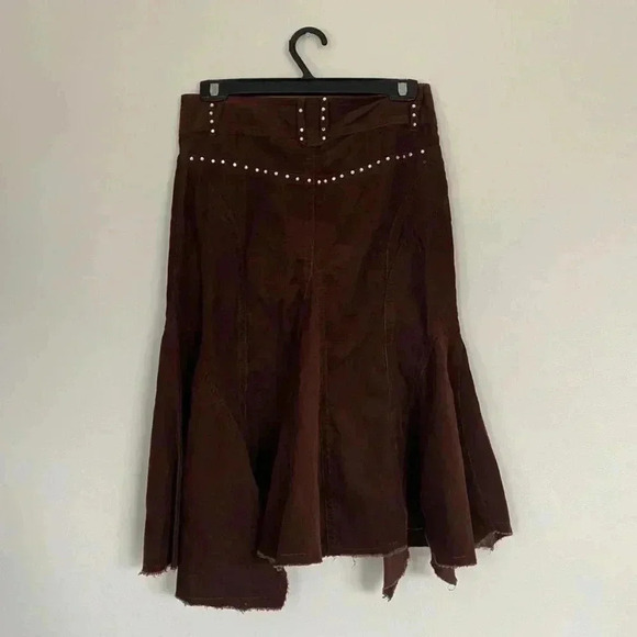 Brown corduroy bedazzled maxi skirt. - Picture 4 of 4